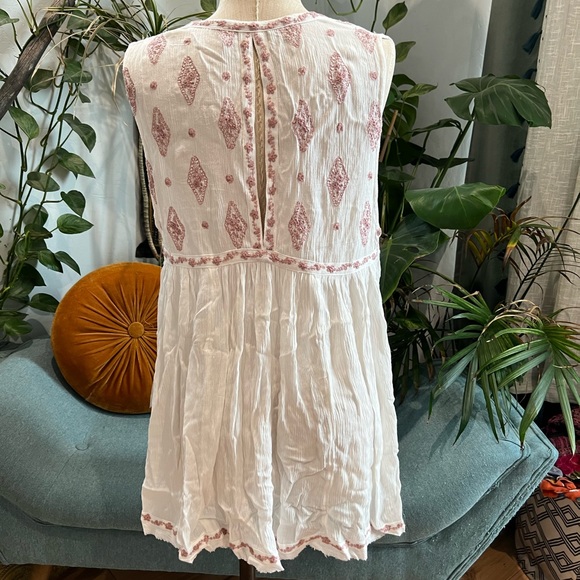 White Embroidered Free People Top - Picture 3 of 4